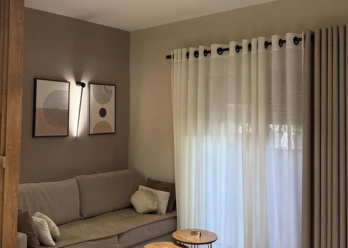 4Seasonsgea , Deluxe Studio , City Centre , Tirana